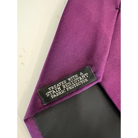 Van Heusen 100% Silk Men's Neck Tie Vibrant Purple JL - Picture 5 of 9